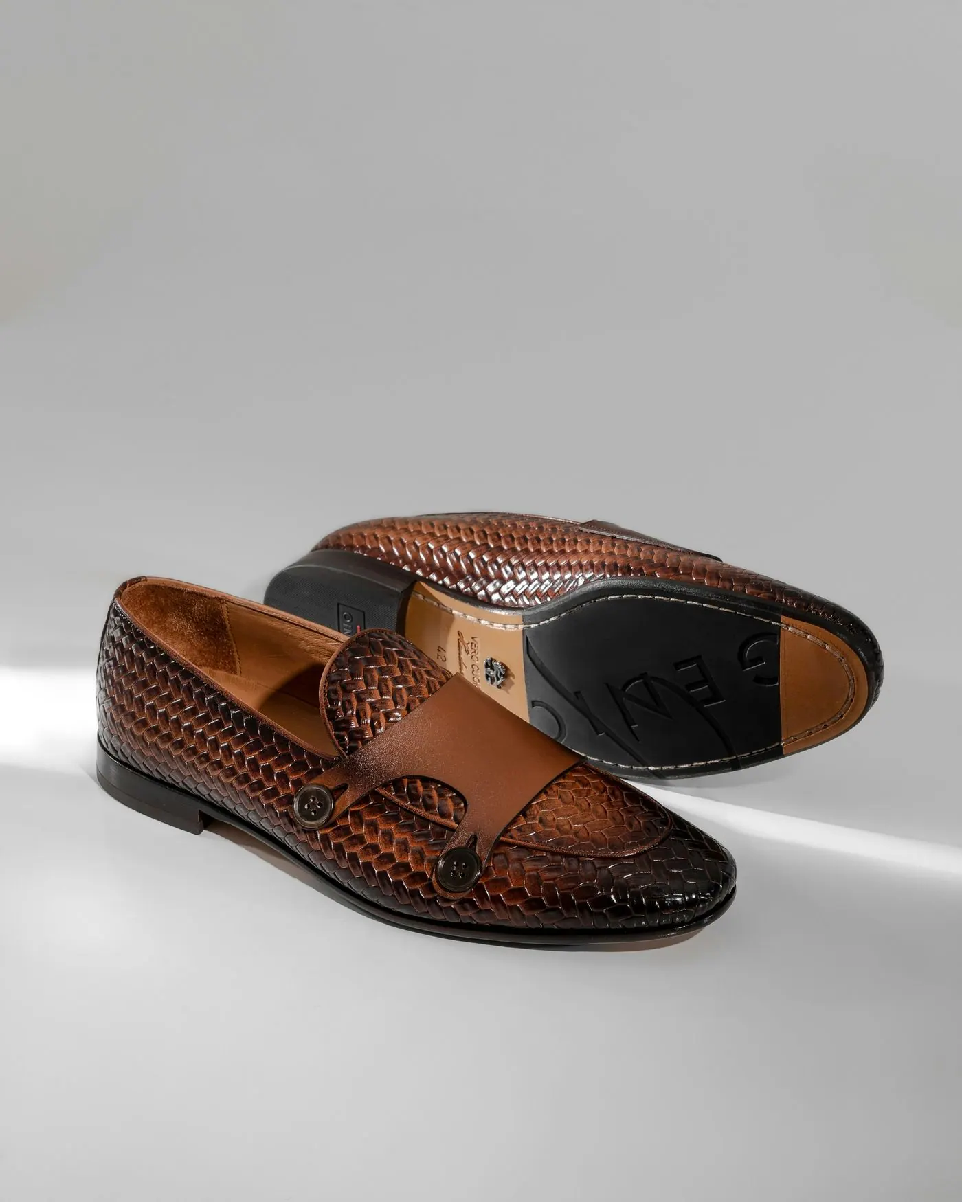 Étrier, Mocasín con brida